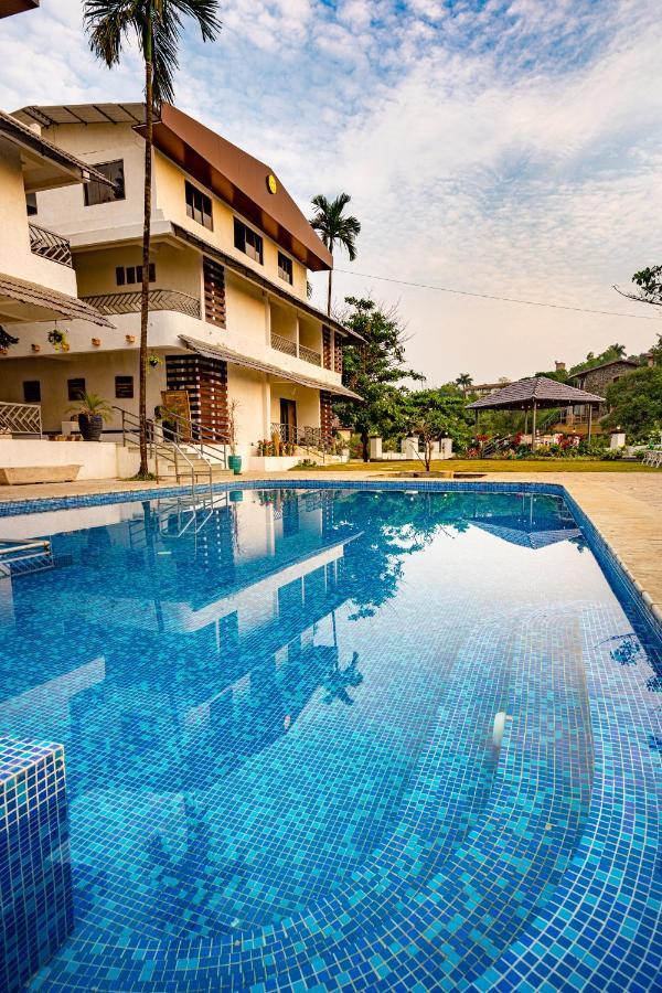 The Bark - An Art Resort Lonavala Bagian luar foto